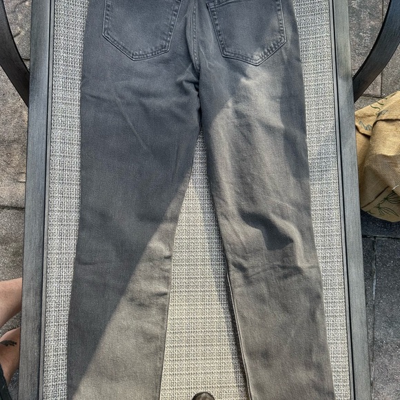 Hollister charcoal distressed Ripped Ankle ultra high rise Mom Jean 3R W26 L27 - Picture 4 of 8